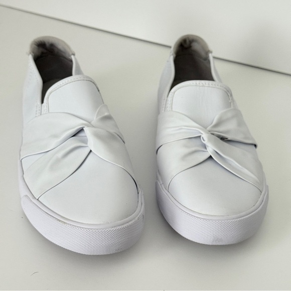 G by Guess Odelia Front Twist White Slip On Shoe Size 8.5M - Picture 5 of 9
